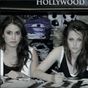 Meet your Posher, Camelyn